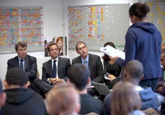 Richard Descoings, Nicolas Sarkozy et Xavier Darcos au lycée Galilée de Gennevilliers, en juin 2009 (©Reuters/Philippe Wojazer). Richard Descoings, Nicolas Sarkozy et Xavier Darcos au lycée Galilée de Gennevilliers, en juin 2009 (©Reuters/Philippe Wojazer).